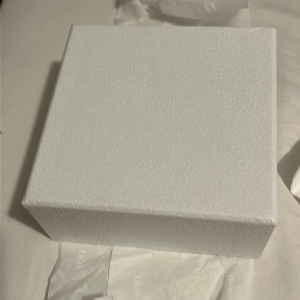 Dior White and Gold Accessory Box - Picture 5 of 6